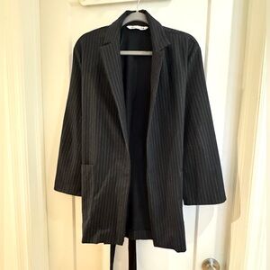 Zara Women's Belted Black Pinstripe Jacket/Blazer. Two pockets  on front. Sz M